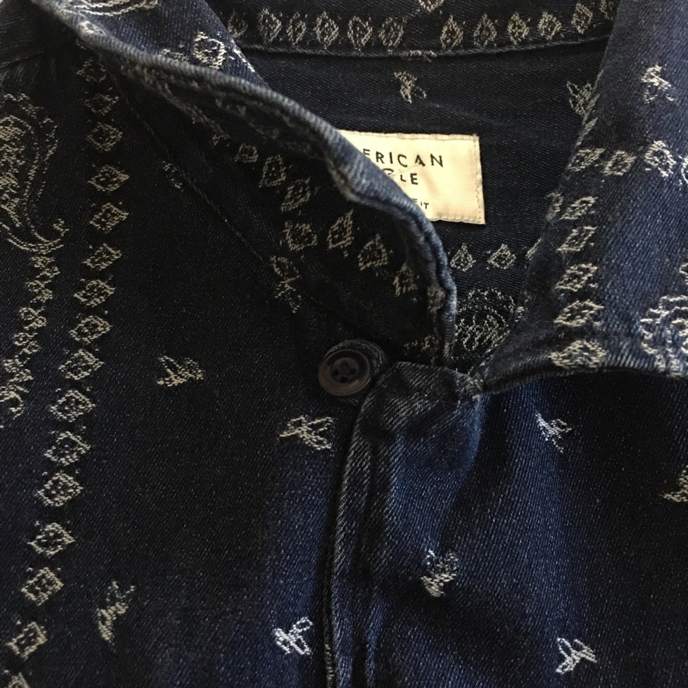 American Eagle Button Up Shirt Men's Size L Tall Blue Relaxed Bandana Paisley - Picture 16 of 16
